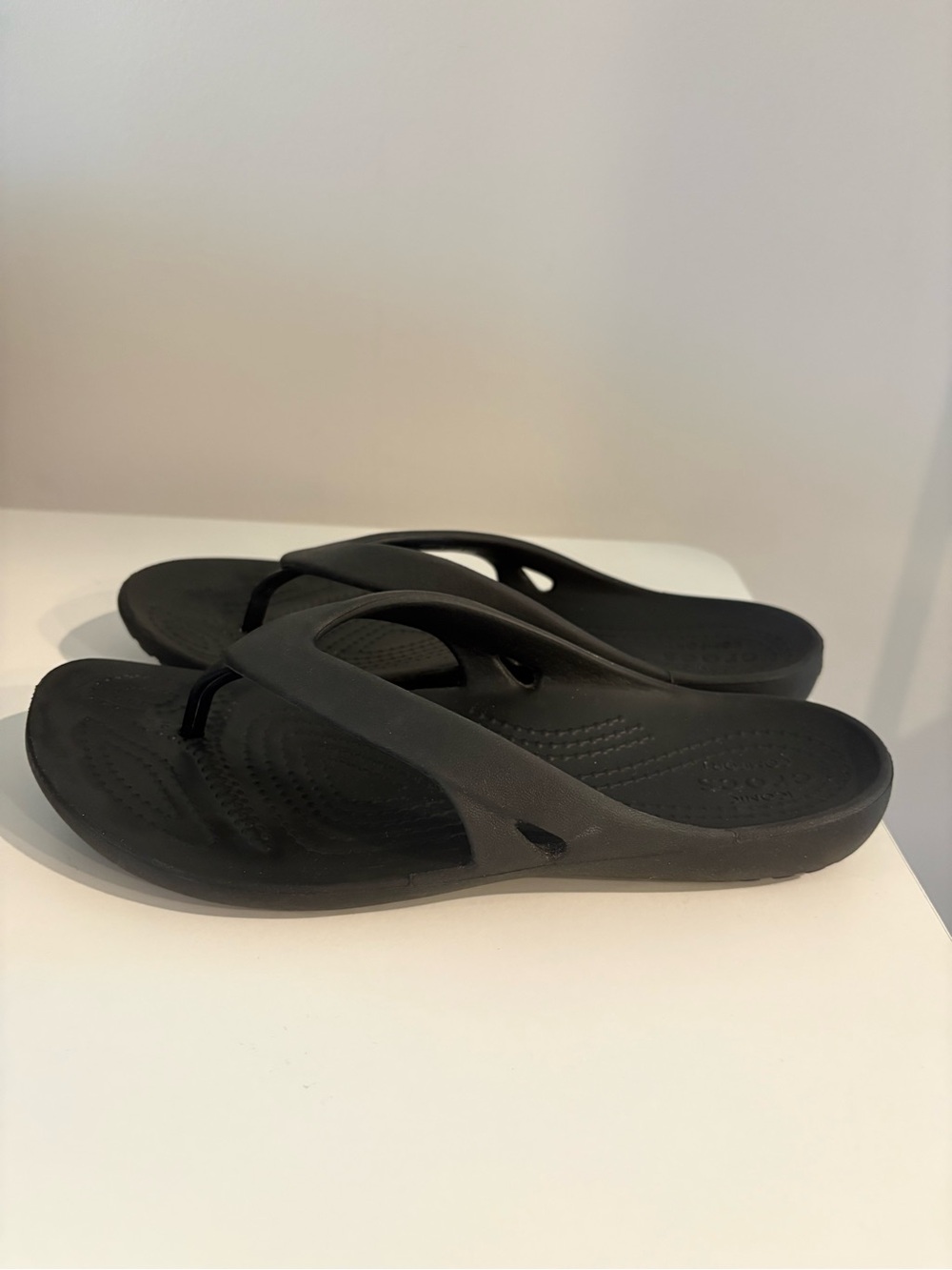 NWOT Crocs Women's Kadee II Flip Flops